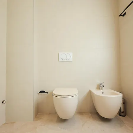 Pool And Retreat 빌라 티라나